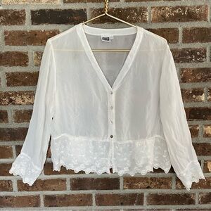 Johnny Was Vintage Ivory Embroidered V-Neck Button‎ Down BoHo Top